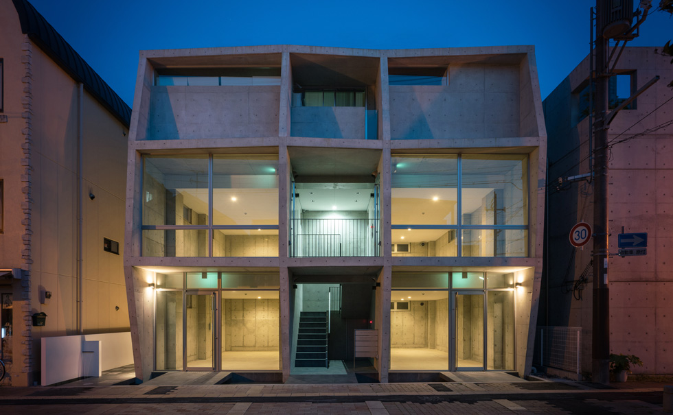 TOP_03_renewal%201606